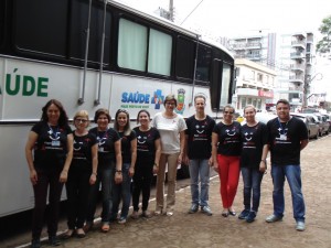 Unidade Móvel de Saúde esteve na Praça para a realização dos testes