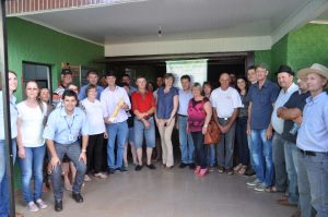 Produtores beneficiados com o FEAPER estiveram prestigiando a inauguração