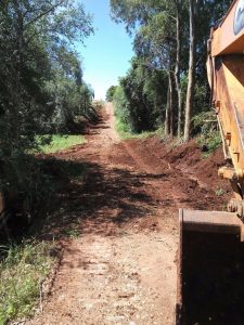 Limpeza de sarjetas em Linha São Paulo