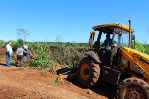 Equipe fez a colocação de tubos na comunidade de Arroio Bonito